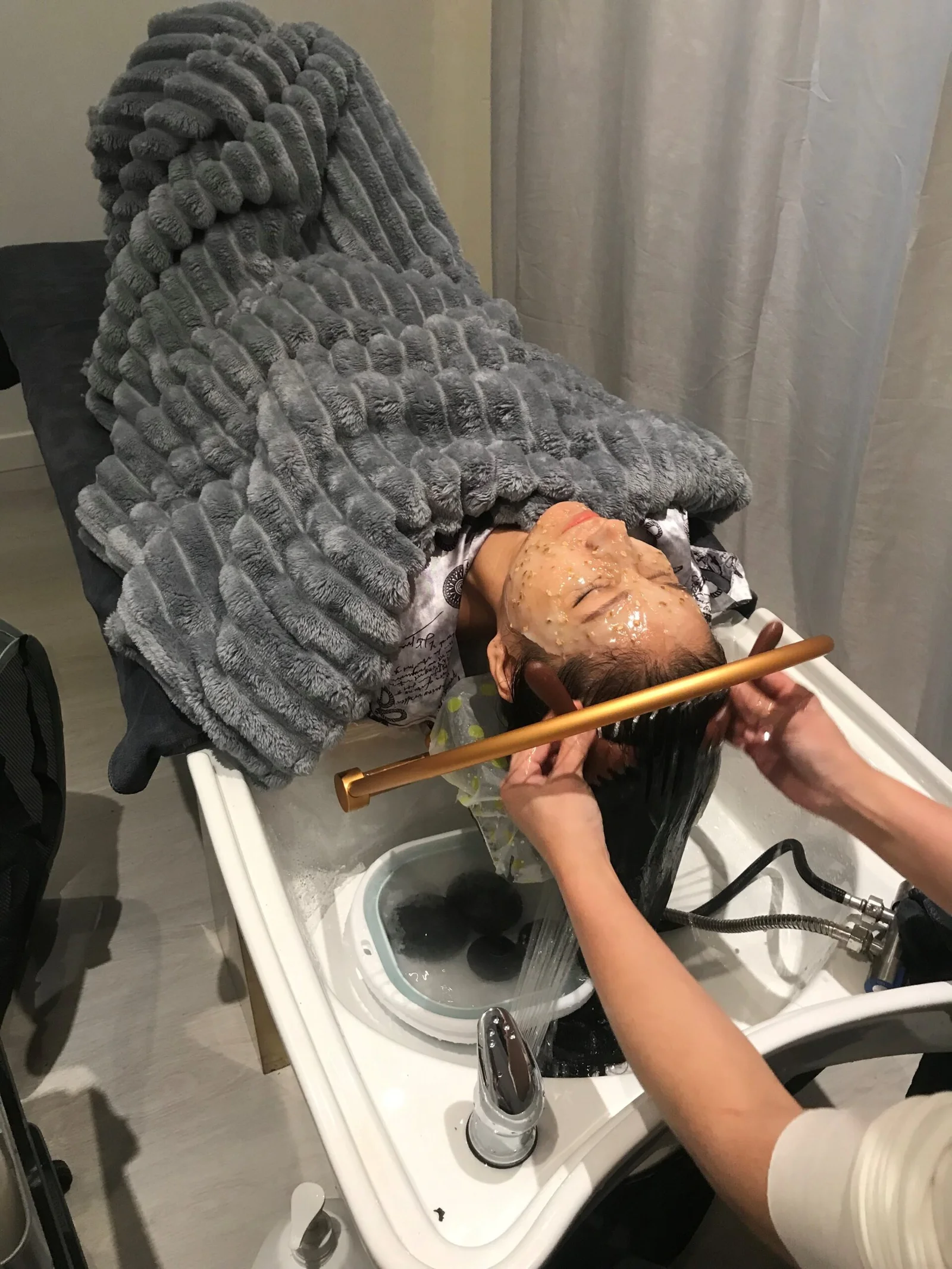 Heaven Head Spa scalp treatment session